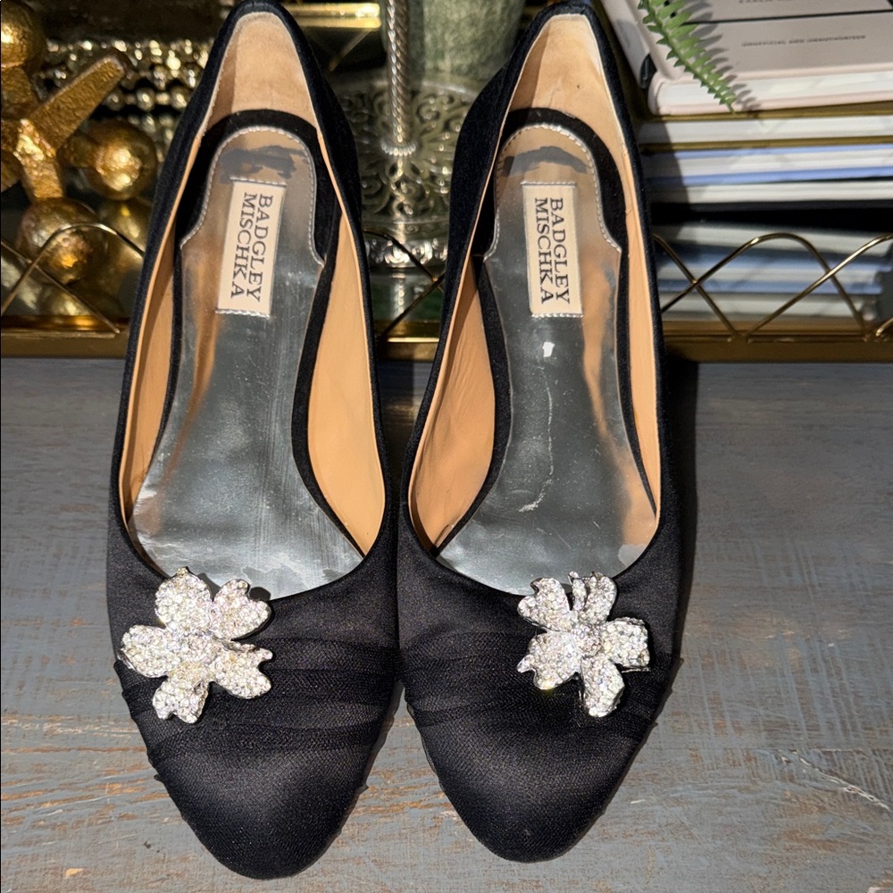 Badgley Mischka Black flats with Crystal Embellishment